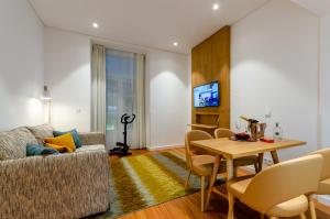 TV/trung tâm giải trí tại The 7 Hotel, Suites, Studios & Apartments
