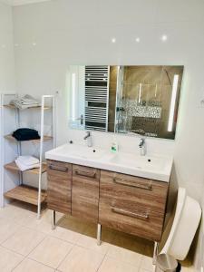 Et badeværelse på Gîte Romarin