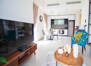 Fotografie z fotogalerie ubytování Amazing Views with Beautiful 2-BHK at Collective v Dubaji