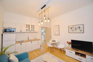 Kuhinja ili čajna kuhinja u objektu Old Kotor apartment