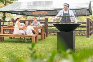 Gäste, die in der Unterkunft JW Marriott Khao Lak Resort and Spa übernachten