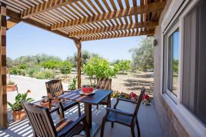 Balkón nebo terasa v ubytování Serenity Studio Beach Home