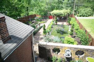 En have udenfor Grand Victorian Manor & Cottage