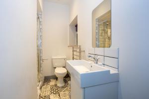 Ένα μπάνιο στο Pillo Rooms Serviced Apartments - Salford +107 φωτογραφίες