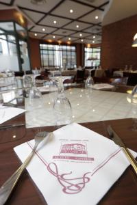 Restaurace v ubytování Hôtel Au Petit Caporal