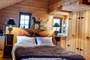 Zdjęcie z galerii obiektu Chalet de luxe avec jacuzzi Hammam et billard w mieście Allos