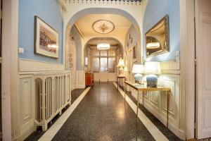 Μια τηλεόραση ή/και κέντρο ψυχαγωγίας στο La Chasse au Bonheur Piscine-Wifi