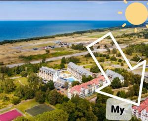 una vista aerea di un edificio vicino all'oceano di Podczele BLISKO PLAŻY a Kołobrzeg