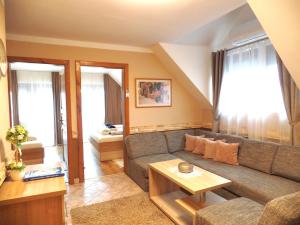 Khu vực ghế ngồi tại Apartman Siesta Bük - Bükfürdő