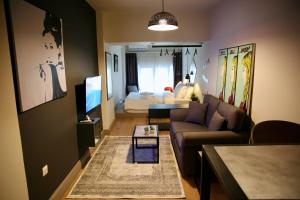 A television and/or entertainment centre at Urban Living 4