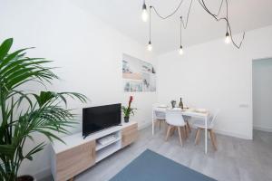 TV a/nebo společenská místnost v ubytování LB Nice Apartment Sagrada Familia