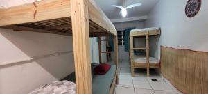 Un ou plusieurs lits superposés dans un hébergement de l'établissement Amares Hostel