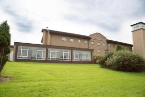 Gallery image of Cairn Hotel in Bathgate