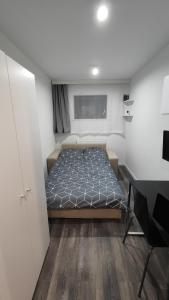 Postel nebo postele na pokoji v ubytování Metro-house 24h --FakturaVAT--