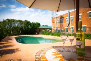 Bazén v ubytování Abernethy House & Cottage nebo v jeho okolí + 13 fotografií