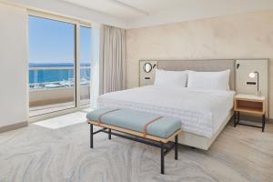 Postel nebo postele na pokoji v ubytování Le Meridien Lav Split