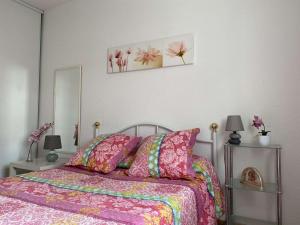 Posteľ alebo postele v izbe v ubytovaní Maison proche plage Grazel, 4 couchages, terrasse, parking, à 4 min des commerces - FR-1-229-813