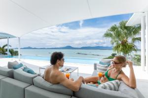 Fotografija v galeriji nastanitve Indulge in Your Dream Getaway at Gemini Villa 6 Bedrooms, Private Beach, and Yamu Pier Sea Views v mestu Phuket Town