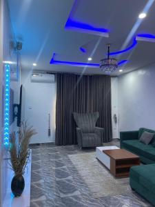Posezení v ubytování Beautiful 2Br Apt in Ogba, Ikeja, Lagos