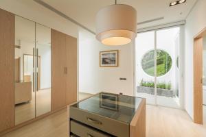 Fotografija v galeriji nastanitve Indulge in Your Dream Getaway at Gemini Villa 6 Bedrooms, Private Beach, and Yamu Pier Sea Views v mestu Phuket Town