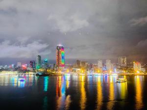 Nespecifikovaný výhled na destinaci Danang nebo výhled na město při pohledu z hotelu