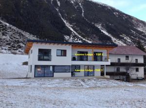 Nespecifikovaný výhled na hory nebo výhled na hory při pohledu z apartmánu