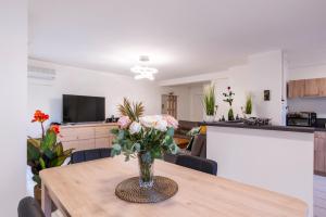 Zdjęcie z galerii obiektu Location appartement 3 étoiles - 2 personnes w mieście Le Pradet