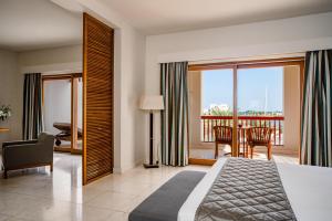 Postel nebo postele na pokoji v ubytování Sifawy Boutique Hotel
