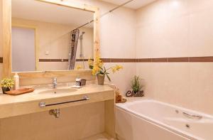 Kúpeľňa v ubytovaní Miramar del Sol - Apartamento de 2 Dormitorios