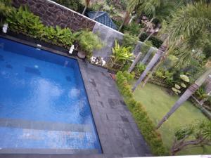 Bassein majutusasutuses Roots Hotel Senggigi või selle lähedal