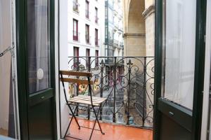 A balcony or terrace at PISO REFORMADO FRENTE A LA CATEDRAL