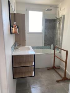 Studio proche bordeaux tesisinde bir banyo