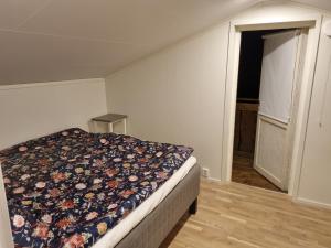 Postel nebo postele na pokoji v ubytování Orust East Coast Villa