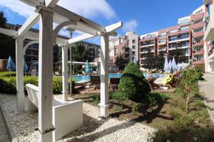 Zahrada ubytování Menada Admiral Plaza Apartaments