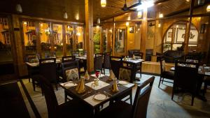 Ristorante o altro punto ristoro di Hotel Kanishka Manali - 200m from Mall Road