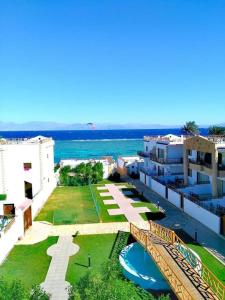 Un paisaje natural cerca del chalet de montaña
