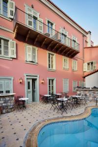 Bazén v ubytování Hotel Ippoliti nebo v jeho okolí