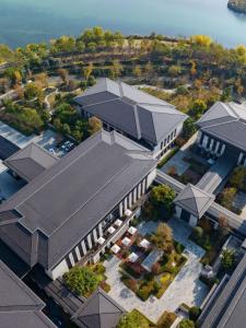 an overhead view of a building with a roof at Gran Melia Chengdu in Chengdu