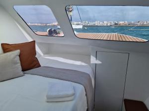 Gallery image of Barco Casa Catamarã Sleepandboat in Faro +46 photos