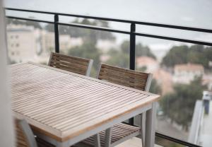 A balcony or terrace at Clauhomes Vista Al Mar