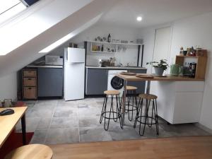 Kuchnia lub aneks kuchenny w obiekcie VUE SUR LES ETOILES - STAYHOME - Appart 7