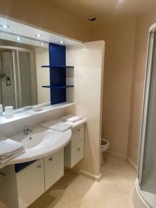 Fotografia z galérie ubytovania Appartement et parking au centre d'Argeles Gazost v destinácii Argelès-Gazost