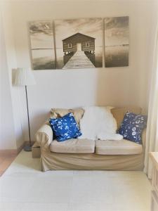 Ένα ή περισσότερα κρεβάτια σε δωμάτιο στο la maison des Olivettes +14 φωτογραφίες