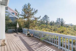 En balkon eller terrasse på Gallery Sohee's House