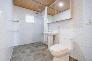 Et badeværelse på Gallery Sohee's House + 49 billeder