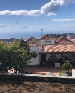 a view of a house with roofs at Casa Las Enanitas I - Casa Leo in Fuencaliente de la Palma