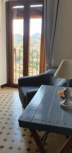 A seating area at espai Abadia