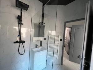 Fotografia z galérie ubytovania Bel appartement T3 centre Nimes v destinácii Nîmes