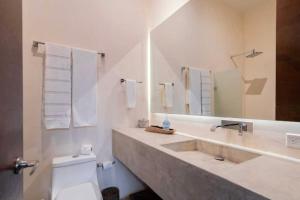 Et badeværelse på Apartamento Vacacional Tulum Quintana Roo Mexico + 5 billeder