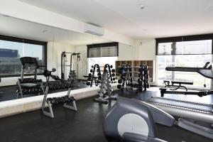 Fitness centrum a/nebo fitness zařízení v ubytování Fato Hotel